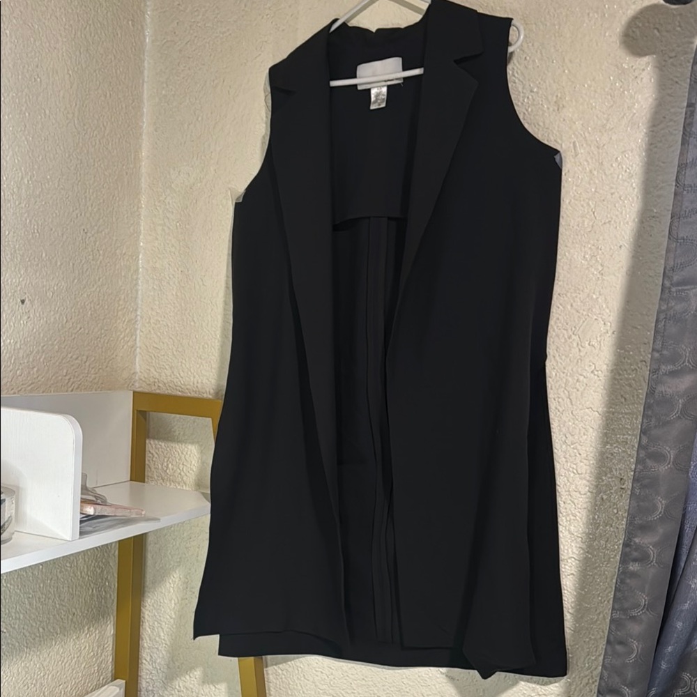 Black Sleeveless Vest